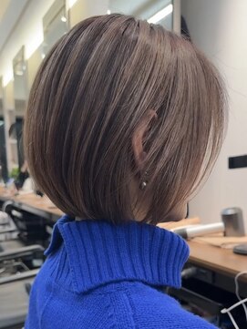 ソワネ 表参道(soigne) 表参道大人ショートボブ顔周りレイヤーカットくびれショート40代