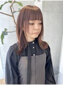 Say.ミディアムホワイトグレージュミニウルフぱっつん前髪表参道