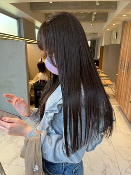 ガリカ 博多駅前(Gallica) 赤みの少ない透明感オリーブベージュ/艶髪ロング