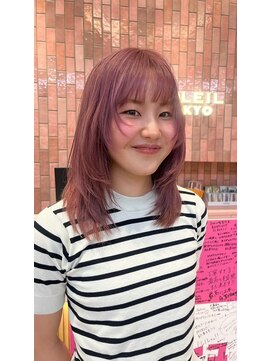 ソレイユトウキョウシブヤ(SOLEIL TOKYO shibuya) ミディアムレイヤーフェイスレイヤーブリーチピンクベージュ