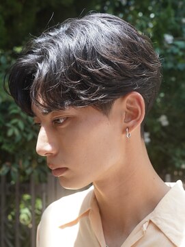 レタッチ バイ フィフス 天神大名(RETOUCH by fifth) 福岡天神緩めメンズニュアンスパーマセンターパートウルフカット