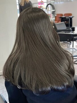 ニトバイアンキシム(nit by ahnkism) 【レイヤーカット】韓国ヘア顔まわりカットロングレイヤー堀江