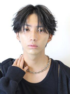 シースルーフェザーショート