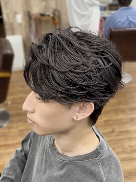 メルシー トータル ブランディング サロン(merci TOTAL BRANDING SALON) メンズフェザーパーマ　毛流れセンターパート