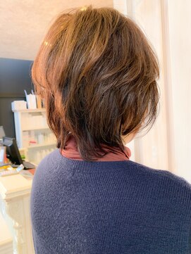 キャアリー(Caary) 福山市 人気　丸みショートボブ、丸みショートウルフCaary