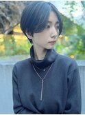 【morio池袋】綺麗でかっこいい黒髪中わけショート♪