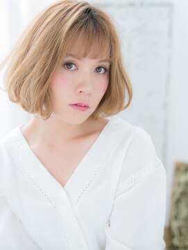 ドクターズサロン LAB 小山店 ハイトーンカラーが個性的♪金髪ボブミディf小山20代30代40代