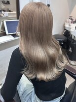 アオ(ao.)&nbsp;イメチェン似合わせカットハイトーンベージュ