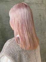 セル(CELL)&nbsp;ホワイトピンク　ペールピンク　セミロング　レイヤー