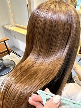 クロレ(CLORE)の写真/oggiottoTRと今話題の《髪にドラマを》を使った髪質改善TRがオススメ♪栄養補給と髪質改善で大人の艶髪に！