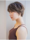 動きのある耳掛けショート 20代30代40代