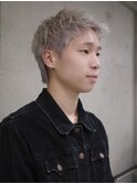 スパイキーショート、ホワイトブロンド