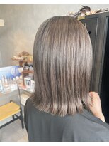 アチーブリス(achieve Liss)&nbsp;ショコラブラウン艶カラー大人可愛い切りっぱなしぱつっとボブ