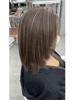 ロエ 元町店(Loe) 白髪をぼかしてお洒落に!大人女性の髪色