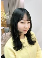 トエン(toen)&nbsp;ダークオリーブカラー×ハイレイヤースタイル