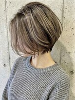 アル あびこ(aru.)&nbsp;脱・白髪染め！髪質改善×白髪ぼかしハイライトボブ