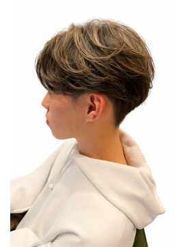 ルーム(room) センターパート×メッシュハイライト