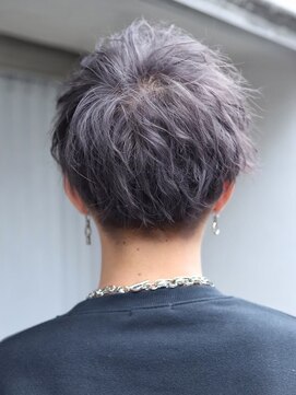 リタバイクロト(LITA by KUROT) 那覇/刈り上げセンターパート/波巻きツイストスパイラル