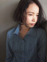 コス(kos) スッキリ縦長シルエットのアンニュイボブ