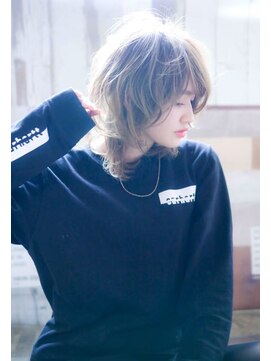 テイラー(Taylor) Taylor大宮 ハイトーンベージュ×ロングウルフ