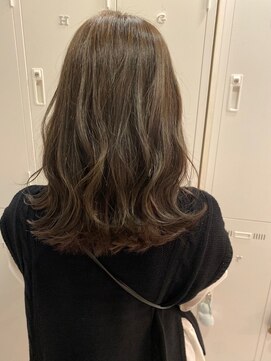 ナンバー ユアイロ 川崎(N° uairo) 大人かわいいエギョモリ ミルクティーブラウン ひし形シルエット