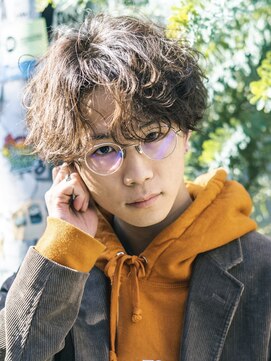 オーシャントーキョーオーバー 渋谷(OCEAN TOKYO OVER) スーツ短髪ツーブロック束感モテるパーママッシュ黒髪波巻き