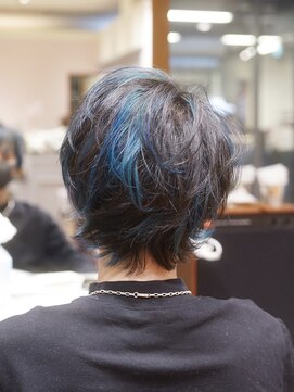 ビュートリアム 梅田(BEAUTRIUM) メンズカット/メンズウルフ/ターコイズブルー/茶屋町/梅田