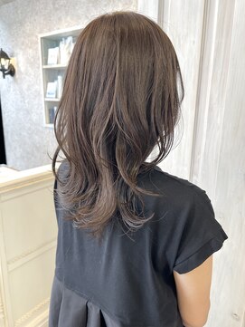 キャアリー(Caary) 福山市美容師求人スタッフ募集中人気韓国風ロングウルフレイヤー