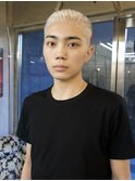 バズカット　金髪坊主　メンズハイトーン