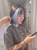 ハク(HaKU) インナーカラー/インナー水色/ペールブルー/顎下ボブ