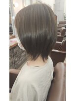 エモーション emotion hair ベージュカラーレイヤーボブ