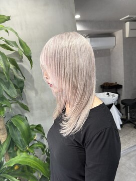 スティーン(STEEN) ホワイトカラー