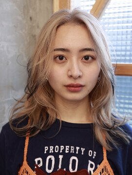 プネル(punel) マナト　ローライトブロンドベージュ佐藤　原宿　ケアブリーチ