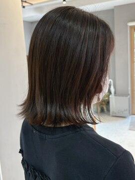 バイエイト(X8) 切りっぱなしロブ/顔周りレイヤー/髪質改善/トリートメント