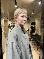 イー(Ii)&nbsp;ショートヘア/ホワイトブロンド