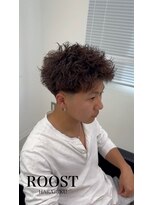 ルースト 原宿店(ROOST)&nbsp;刈り上げセンターパート/波巻きツイストスパイラル/原宿／渋谷