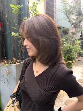 サン 白金台(SUN) たっぷりレイヤーの大人ミディアムヘア