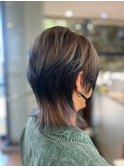 【エッジの効いたモード感】シルバーアッシュ×ウルフボブ