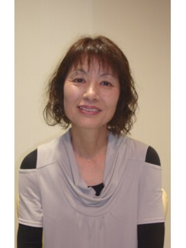 ヘアーメイク ナイス(Hair make NICE) やや前下がりの、レイヤーソフトウェーブヘアー