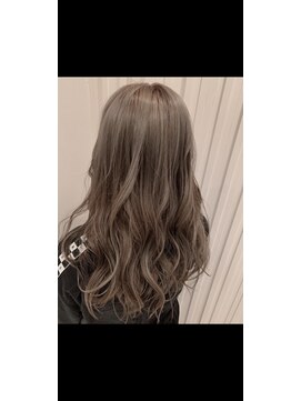 クロエ バイ ラヴィズム 紫竹山店(CLOE by LUVISM) 太め×ほそめのハイライトのグレージュ！