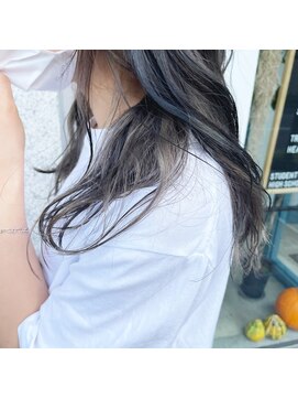 ノチ(Noci) 【和田寧々】グレー/グレージュカラー/インナーカラー