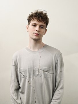 らふる カーリーなメンズショート