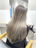 ジゼル 博多筑紫口店(GiseL)&nbsp;艶々ハイトーンベージュ【博多駅筑紫口】@halu_the_world