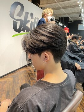 スキル(SKILL) 綺麗なバックシルエット