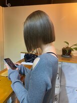 スティーロ 渋谷(Steelo)&nbsp;Steelo オリーブグレー×切りっぱなしボブ