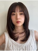 顔周りレイヤーカットくびれヘアミルクティーベージュカラー