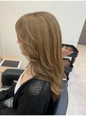 寒色系ベージュ