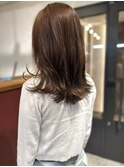 セミディ レイヤー グレージュカラー 外ハネアレンジ