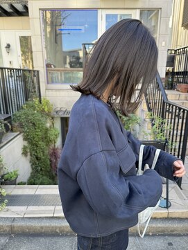 エルメ(Elme) オリーブベージュ★フェイスレイヤーで顔まわりイメチェン