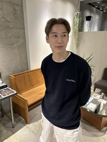 ミリ(milli Produce by ITAKURA)&nbsp;ハイトーン毛流れセンターパート